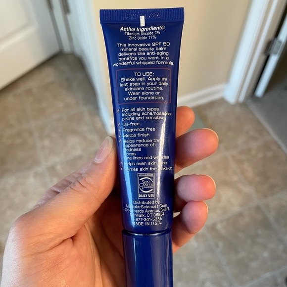 MD Solar Sciences Mineral Beauty Balm - Picture 2 of 3